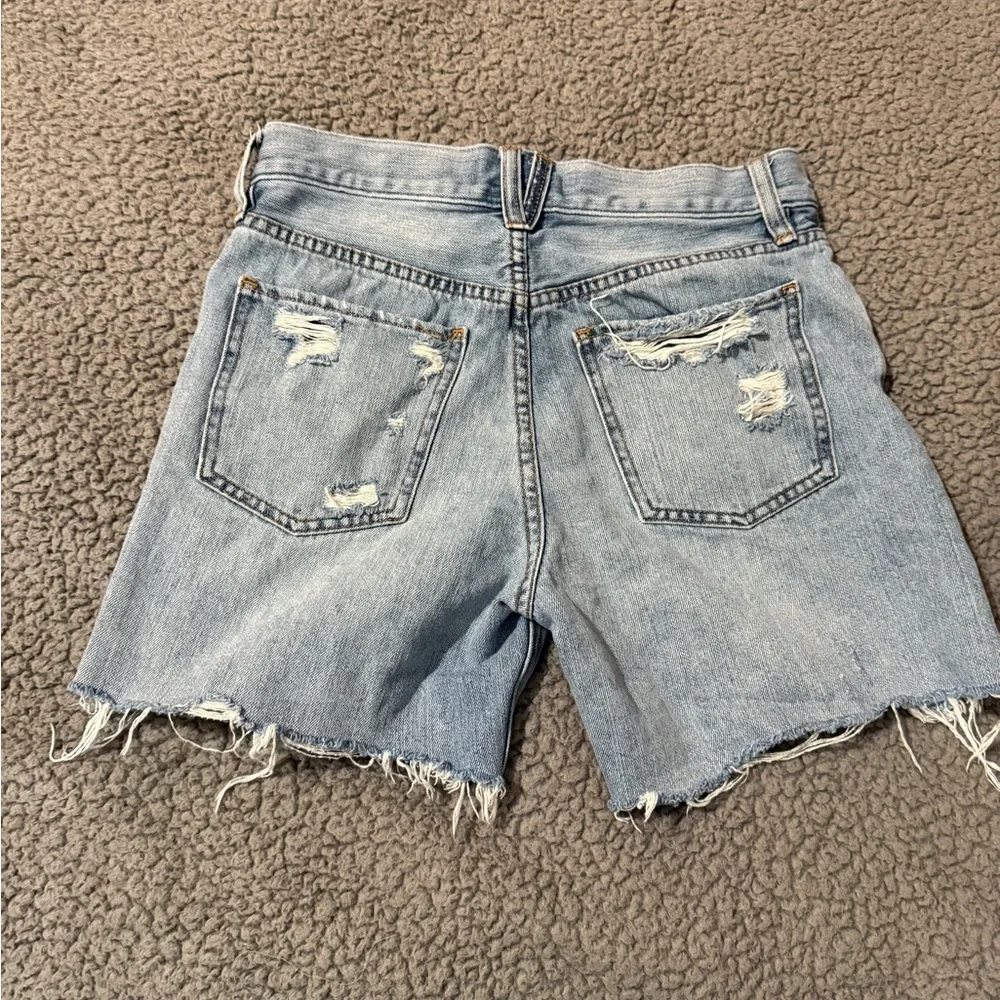 Free People “We The Free” Makai Cut‎ offs- High-Rise Distressed Denim Shorts